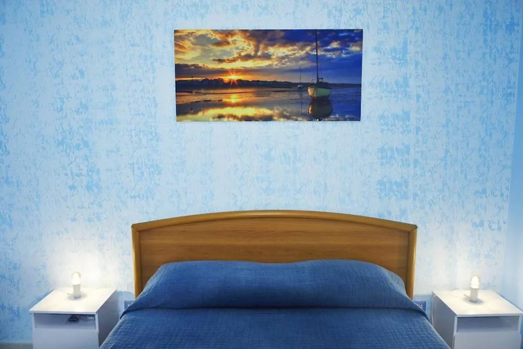 Apartment Appartamento Casasolemare Fondachello Italy